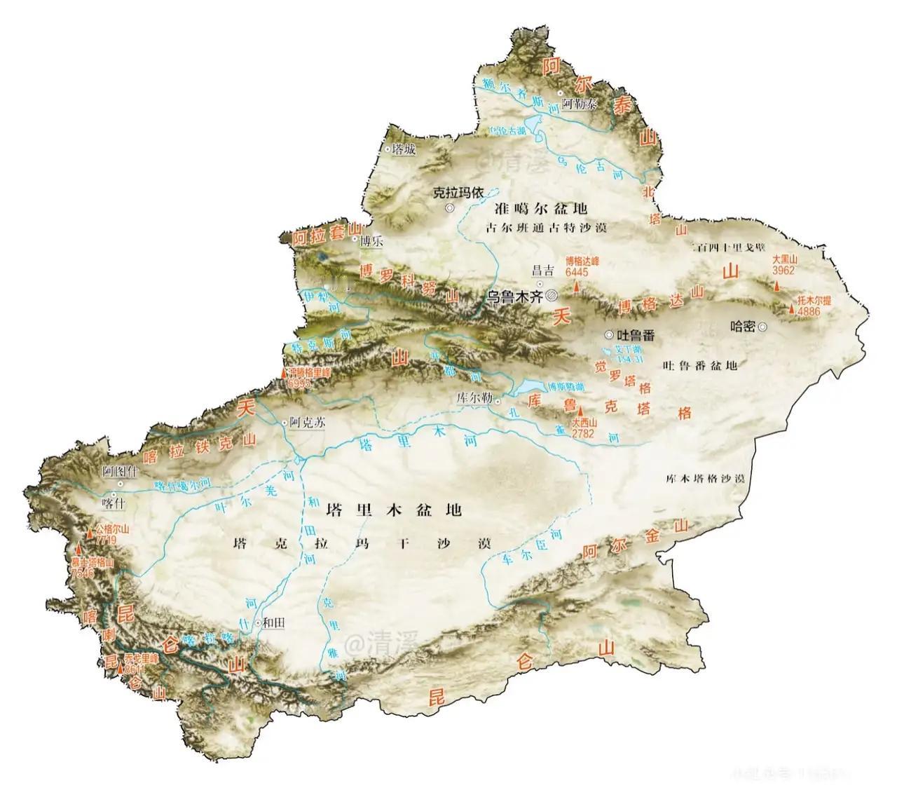 当时新疆分为两部分，北疆东部的哈密和乌鲁木齐等地属甘肃镇西府管辖，其余地区由伊犁