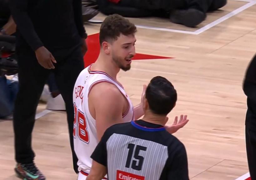 申京这赛季的20+9+7，水分到底有多少？你可能根本想不到！
不要被申京场均20