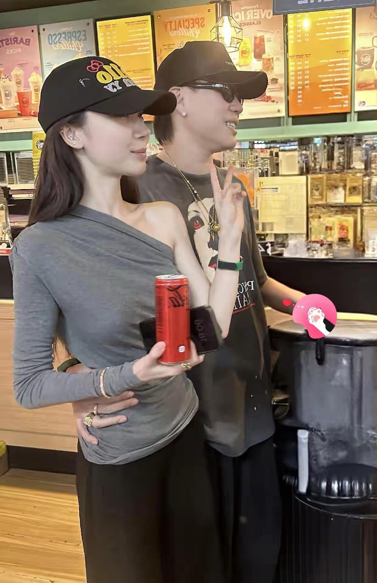 易梦玲野心十足，胡彦斌这行为真的是十足的“恋爱脑”无疑了
当所有人还在怀疑胡彦斌