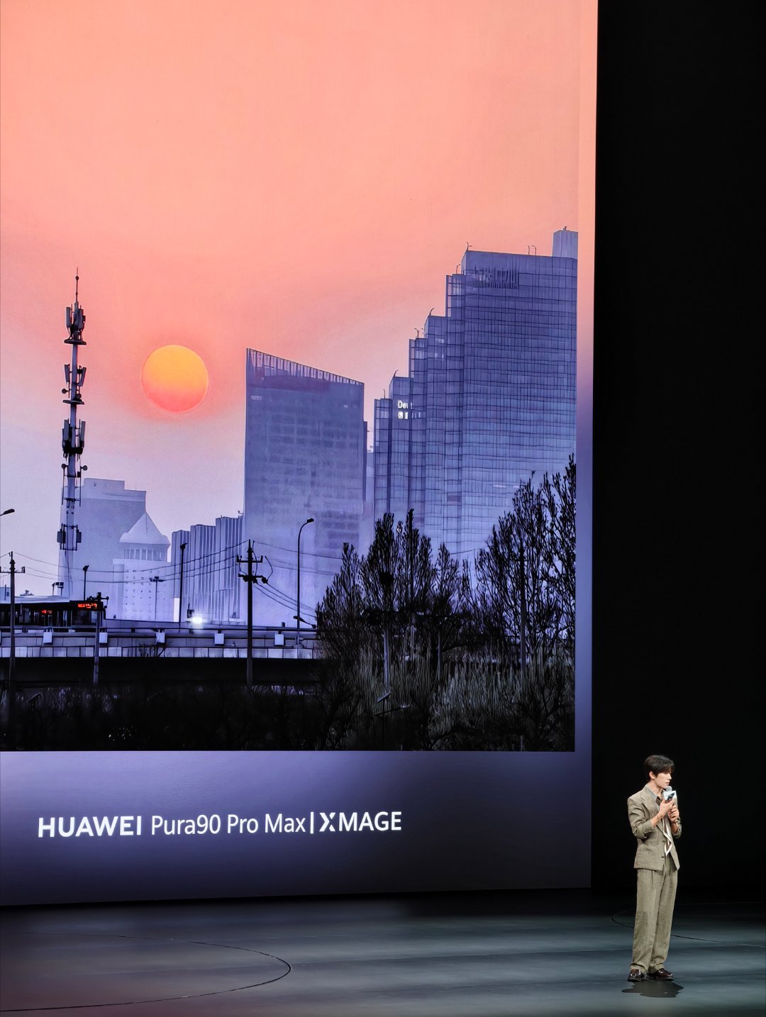 易烊千玺手机拍照技术可以呀还是用华为Pura90 系列手机拍的易烊千玺余承东说P