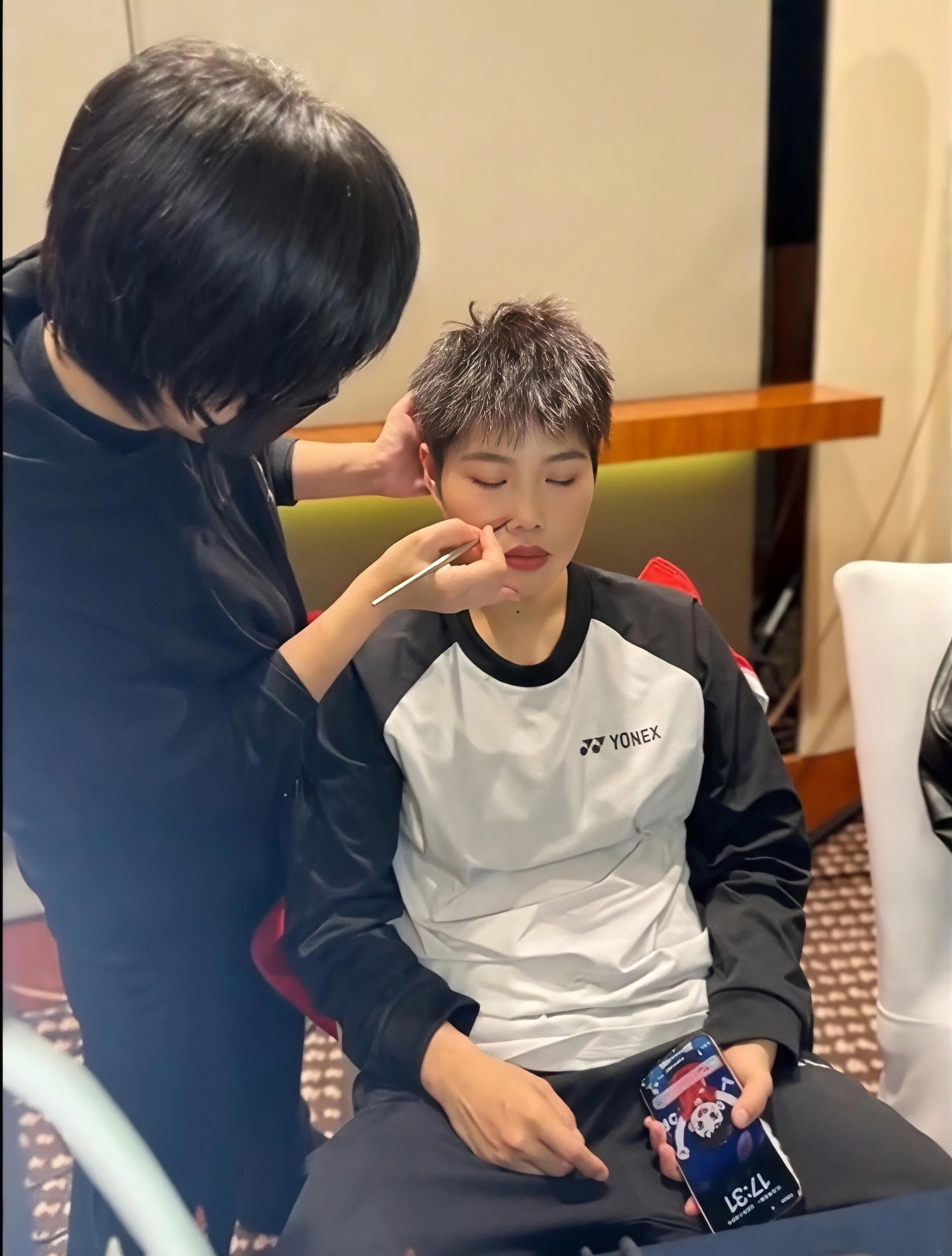 总决赛妆容，感觉我老婆就上了点遮瑕和美白 