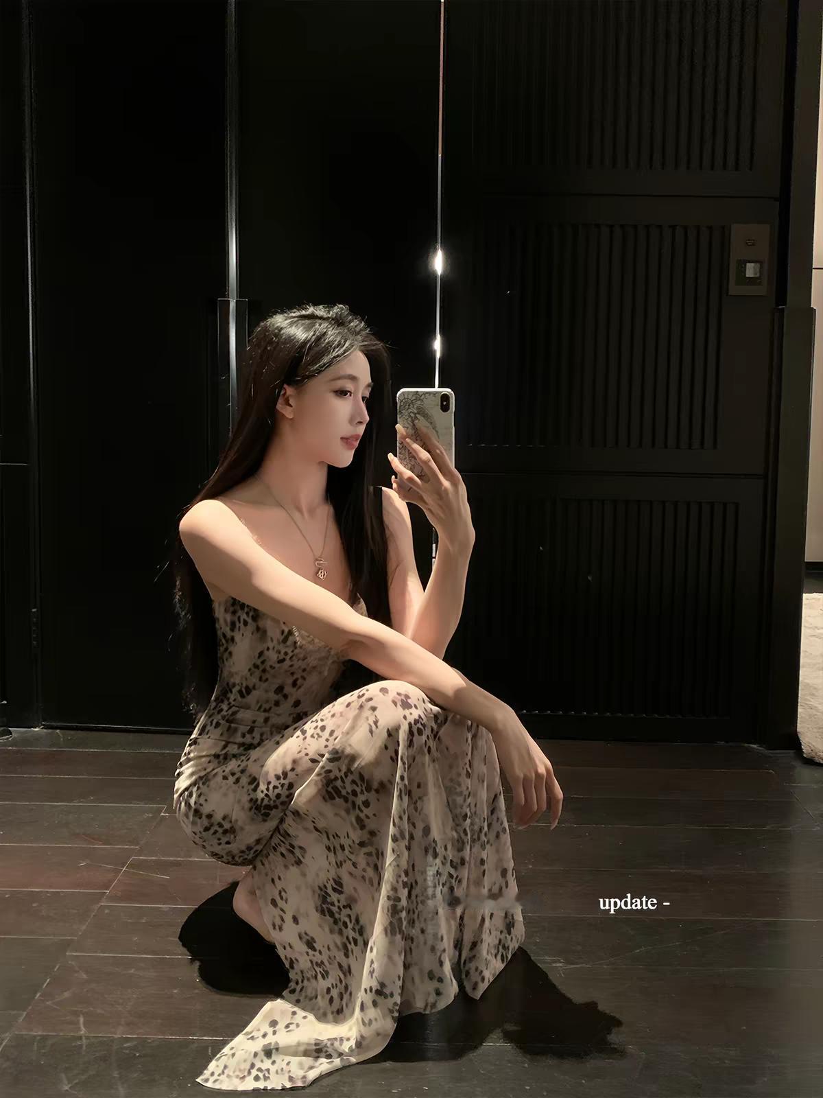 性感美女的日常穿搭