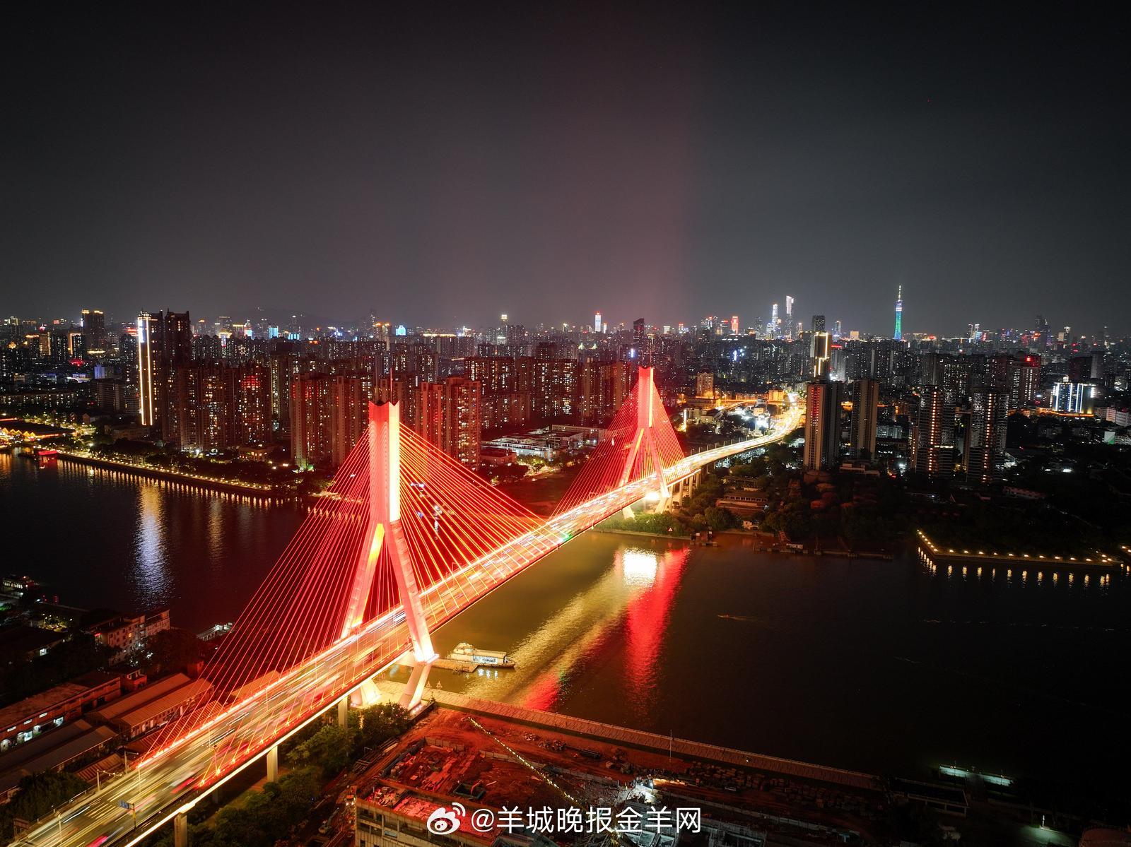 🌙 #晚安# 卸下一周的风尘，放下忙碌的节奏。周六的夜属于休憩与温暖，愿你放慢
