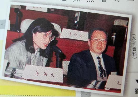 蔡英文也曾是颜值在线的大家闺秀[捂脸]那年,  她见证了 , 那年她风华正茂。1