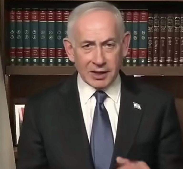 以色列为什么就成了美国在中东的帮凶呢？其实，以色列长期以来，想称霸中东地区，所以