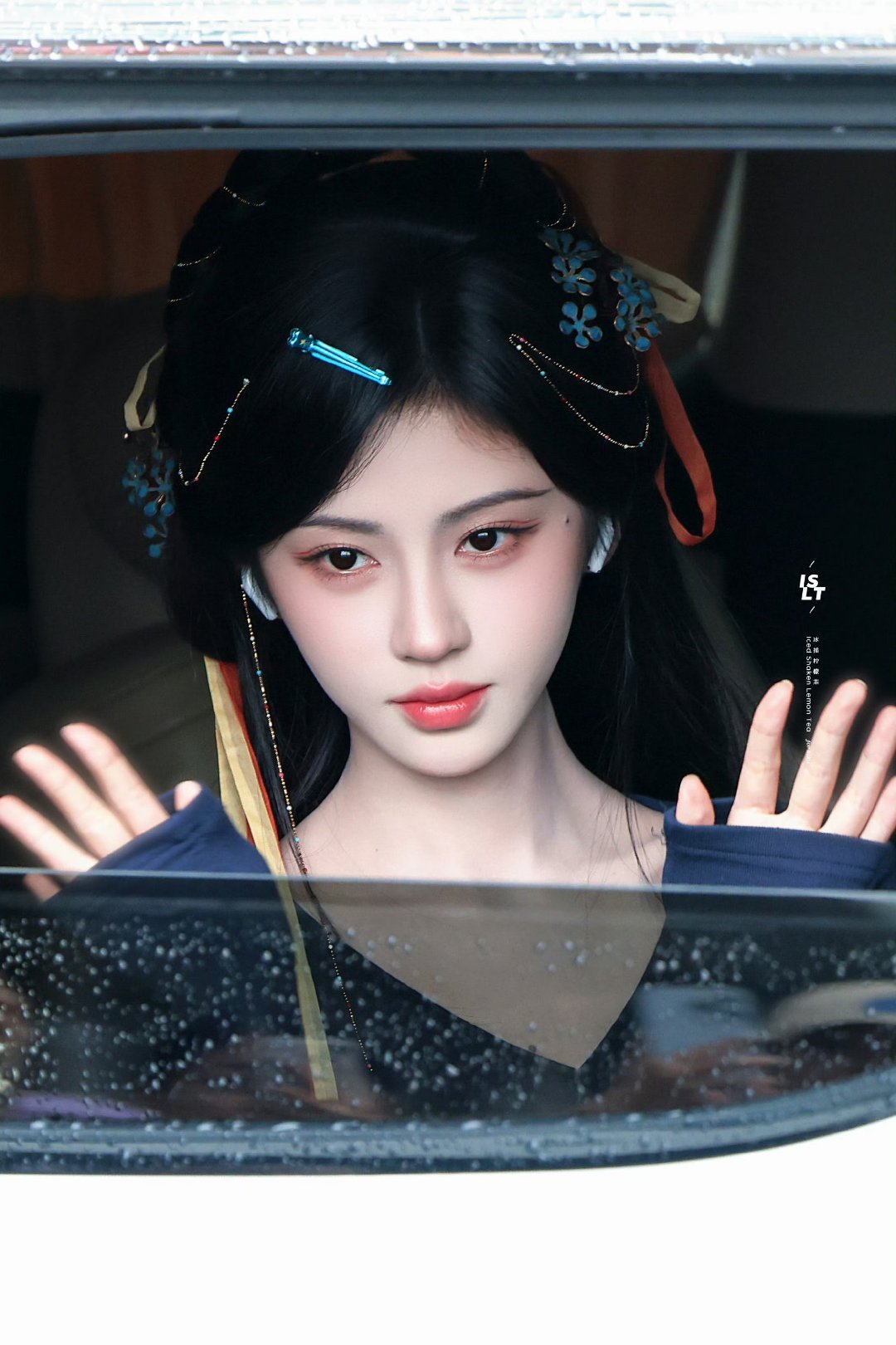 鞠婧祎千香 🍊鞠婧祎姜黎非 “总有人山高路远为你而来”𝓣𝓱𝓮𝓻𝓮 ?