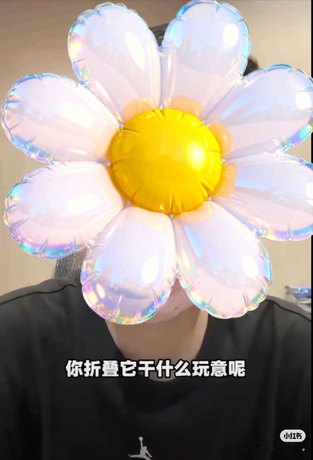 看完苹果阔折叠的软硬配置，真是闹闹又麻麻我以前对起售价15999的预期其实建立在