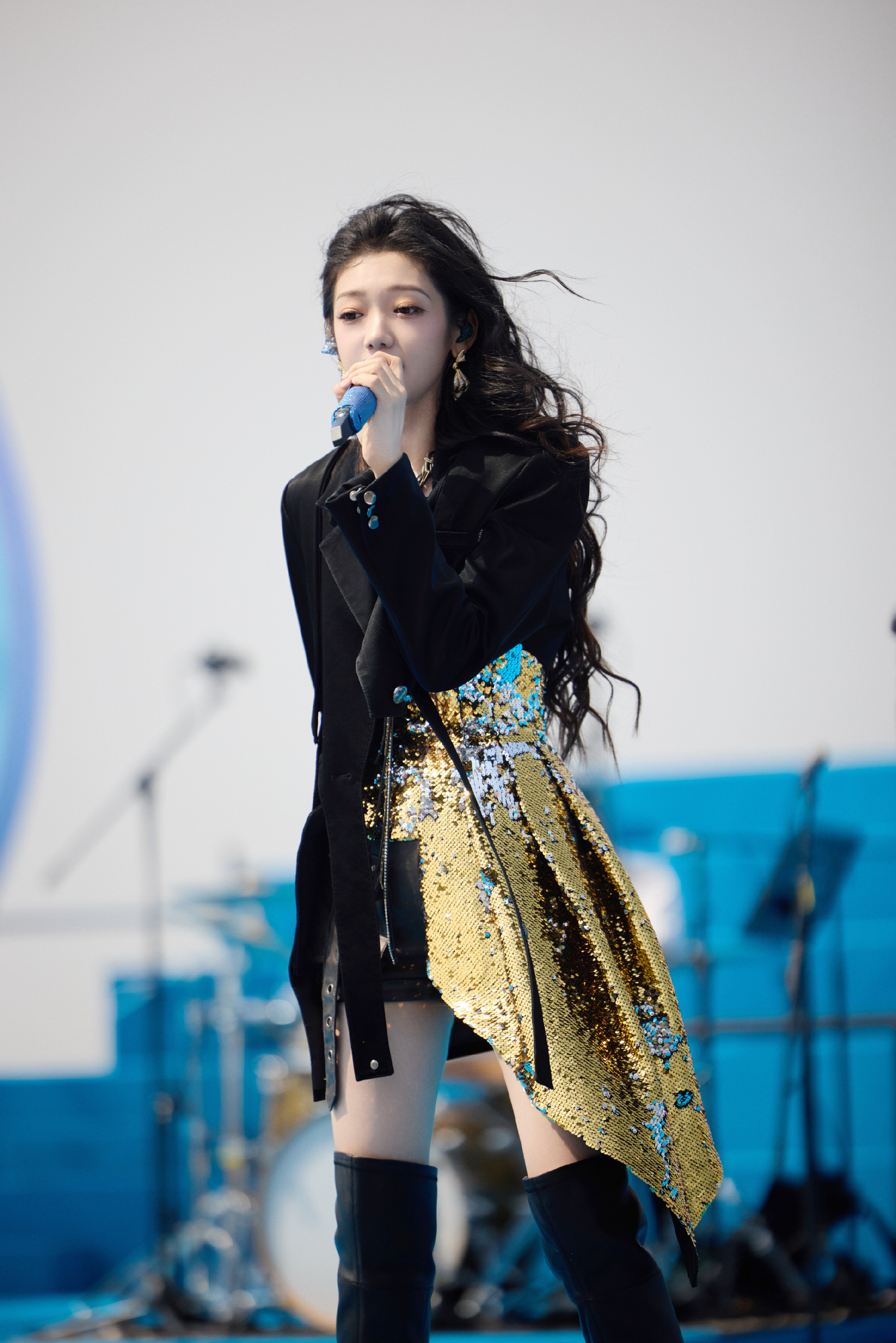 我的点赞变成了希林娜依高   不信你试试[兔子] ​​​