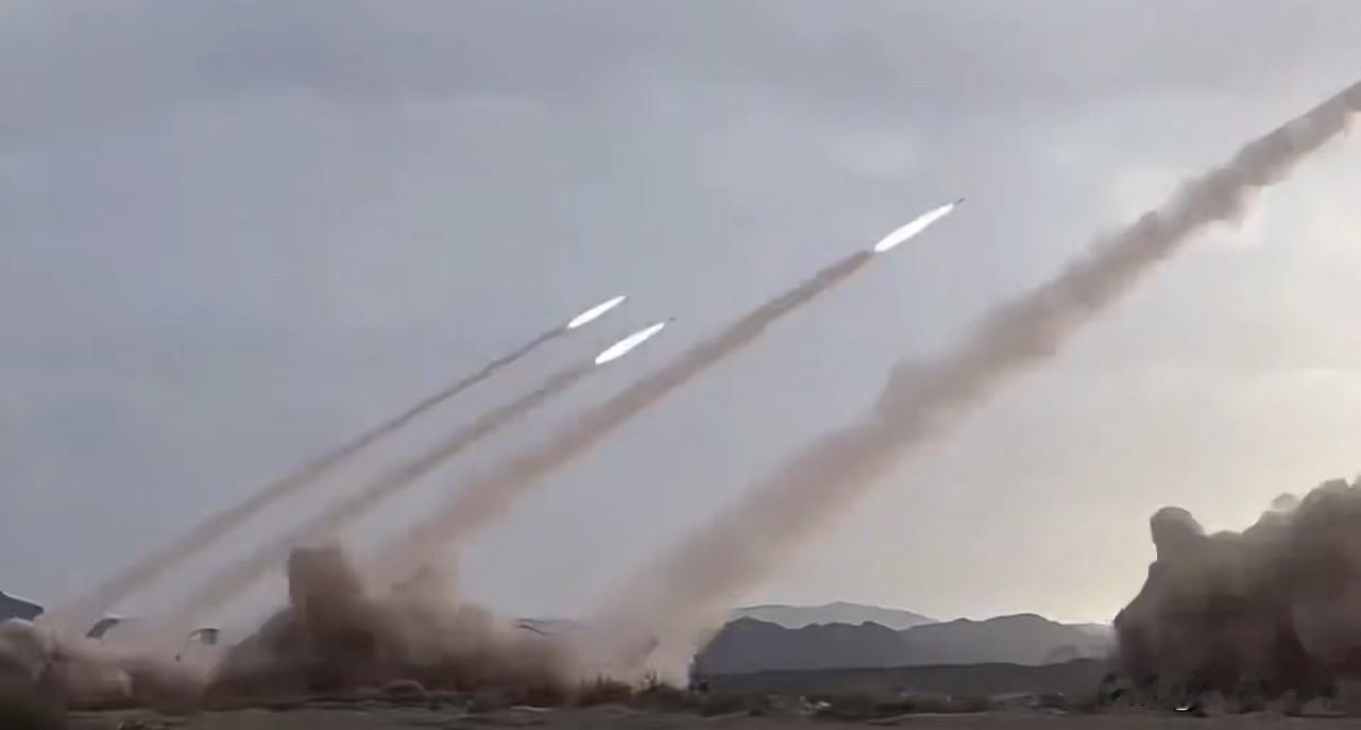 发文章、发视频，搞演习，看来是镇不住日本了。唯有让日本尝到“捣其巢穴，绝其苗裔”