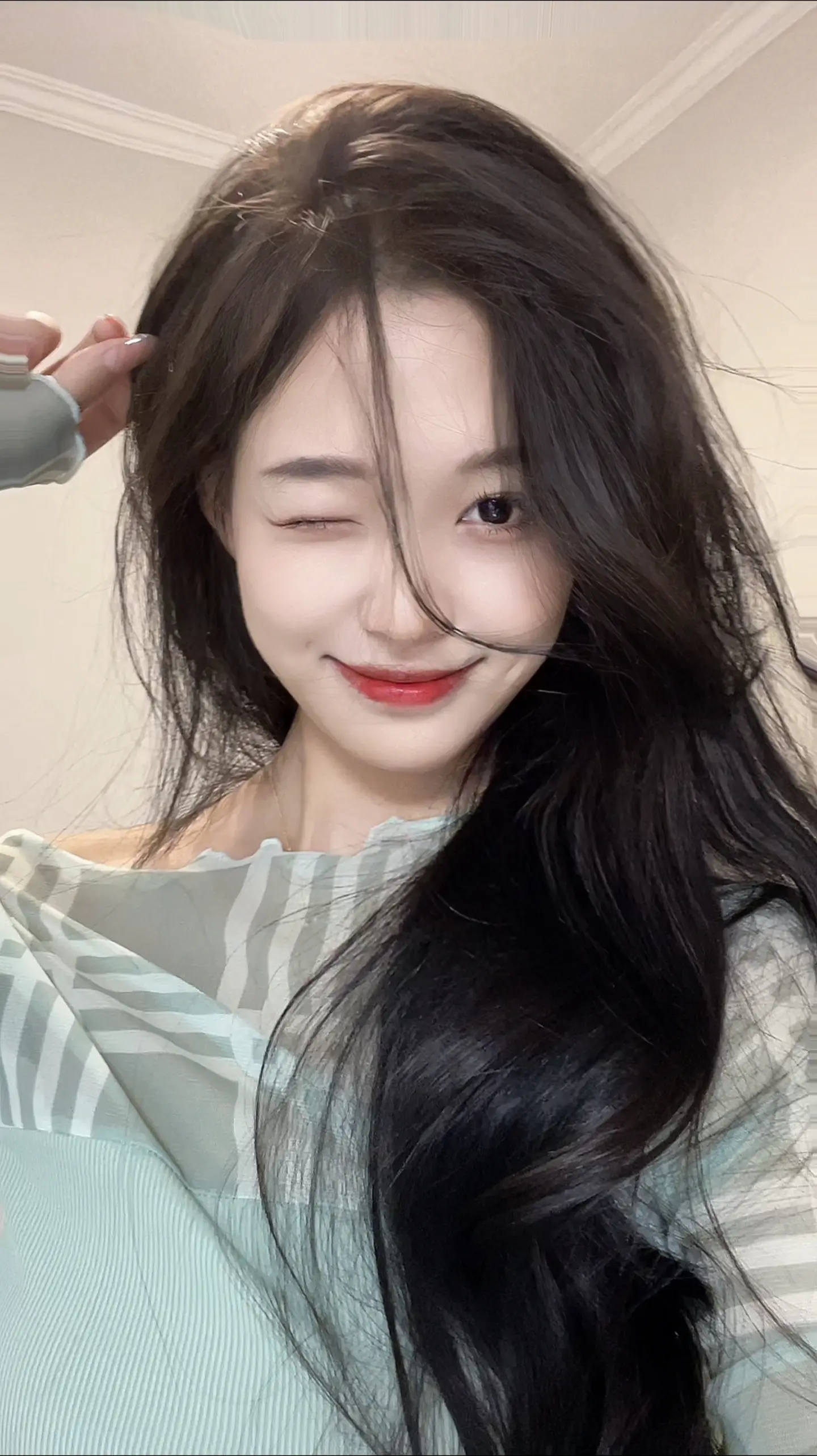你不必讶异我的笑她无法代替