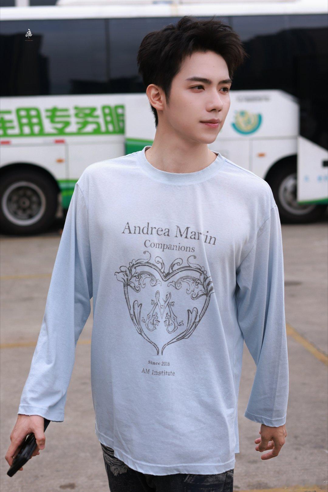 罗一舟黎明前他会归来 🚢罗一舟霍旭 一舟杀青快乐！期待霍旭