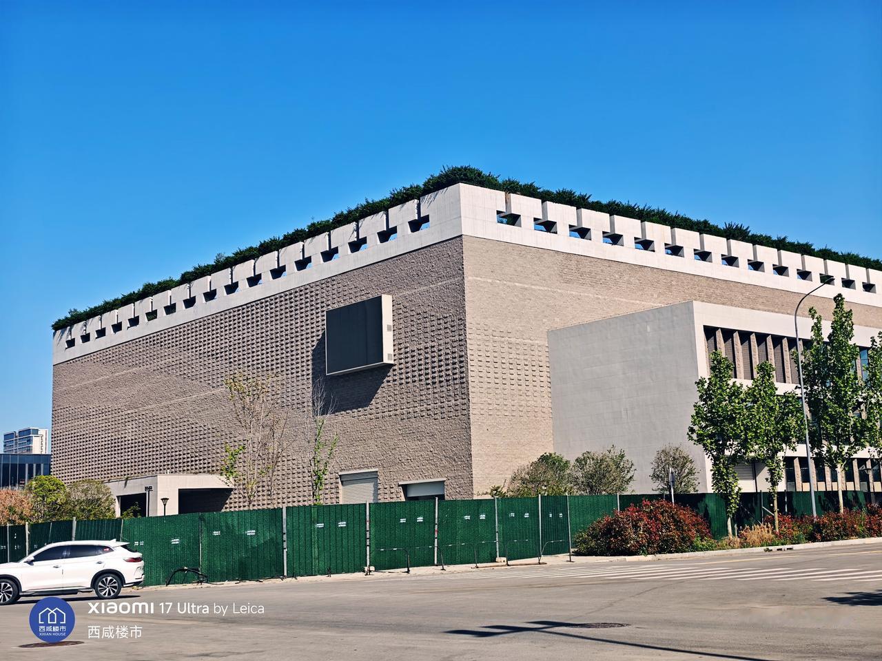 人口基础跟不上，啥啥都不好弄，沣西这么好的图书馆，至今没开。