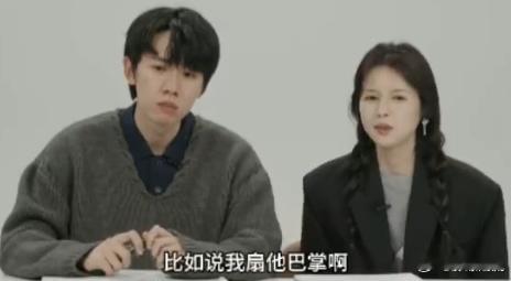 鹤男和张耀的戏里有一种自然流露的甜蜜感，他们的互动总是那么有趣，仿佛每一个眼神都