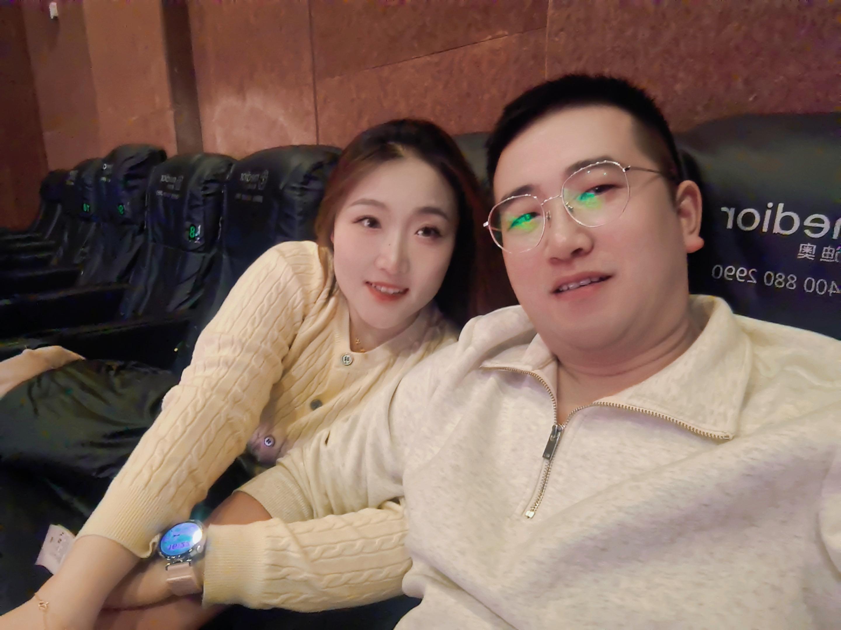 “圣诞是冬的来信 而你是我的惊喜”