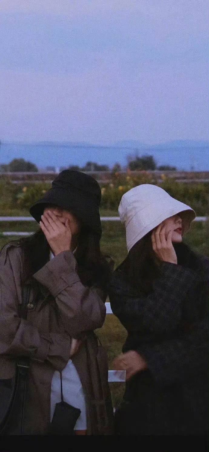 在乌鸦的世界里，天鹅也有罪。思想不在一个高度，尊重就好；三观不在一个层次，微笑就