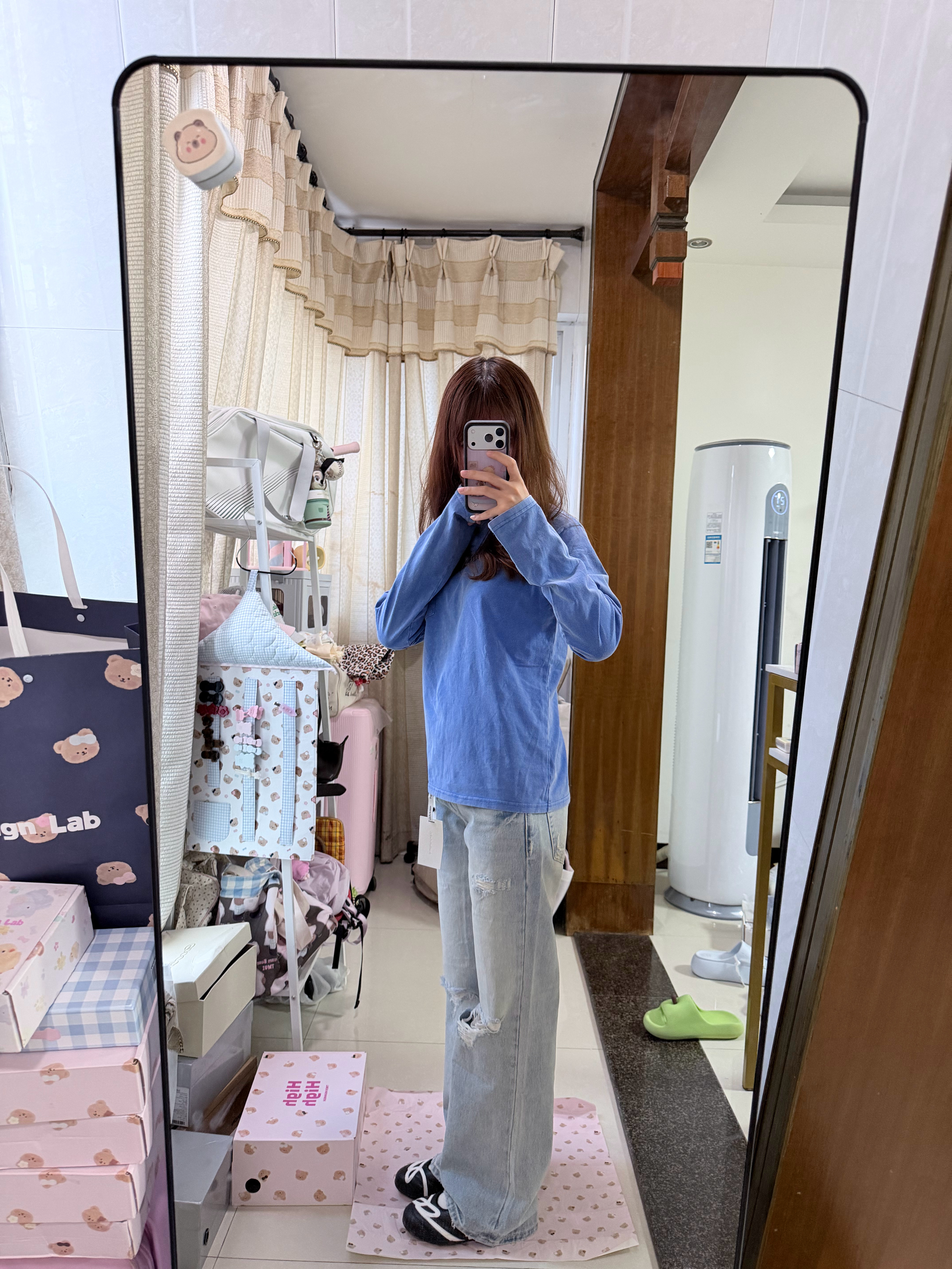Vrm全员淘汰 工装裤我也不等了衣服颜色不喜欢 不过挺舒服的！ 裤子s太大了 x