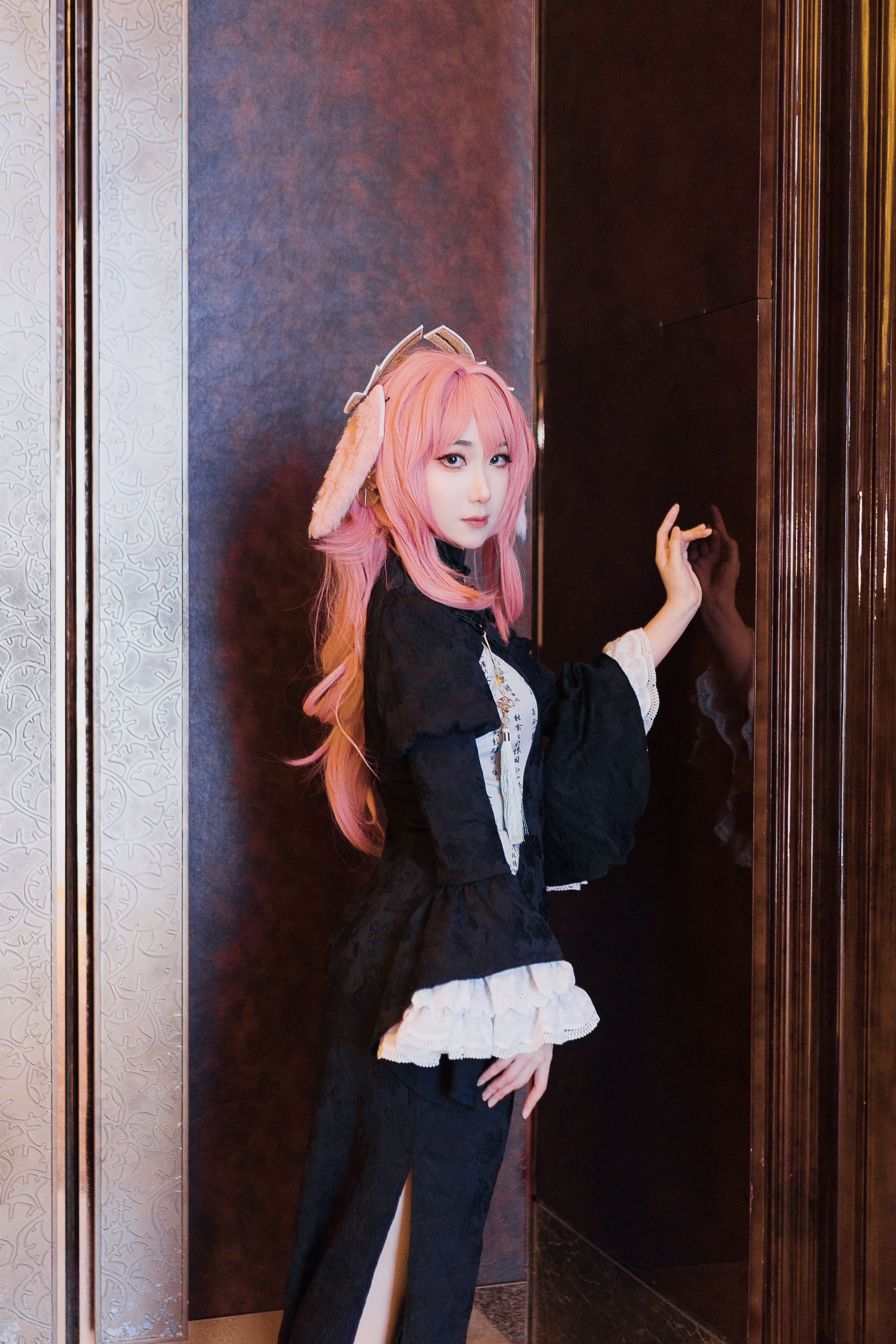 #COS[超话]# 越曾繁华越寂寞.#cosplay##cos##原神八重神子#