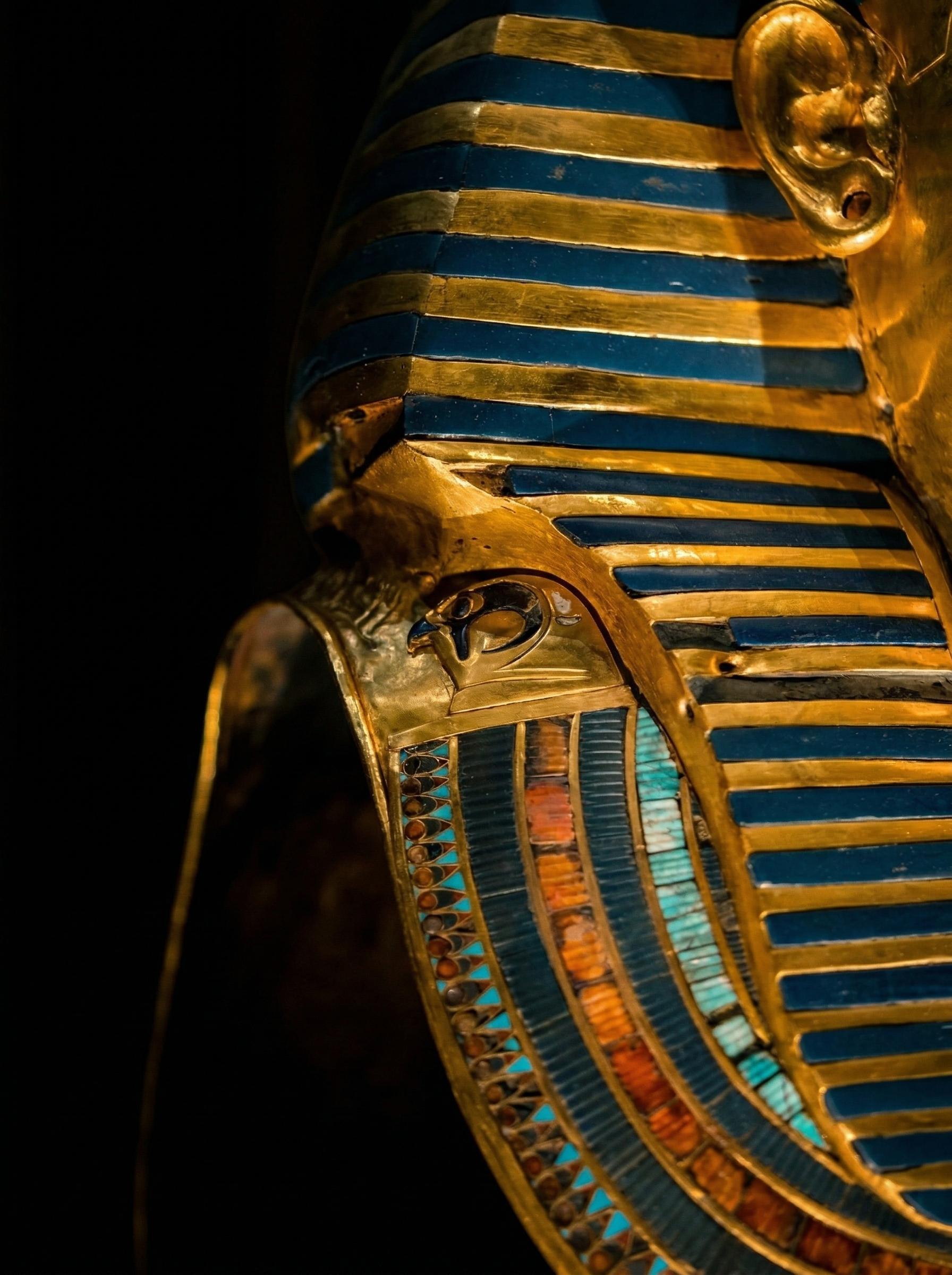 11kg黄金｜藏在法老肩上的密码。🌊我的脸庞在神灵中闪耀，我的眼睛看...