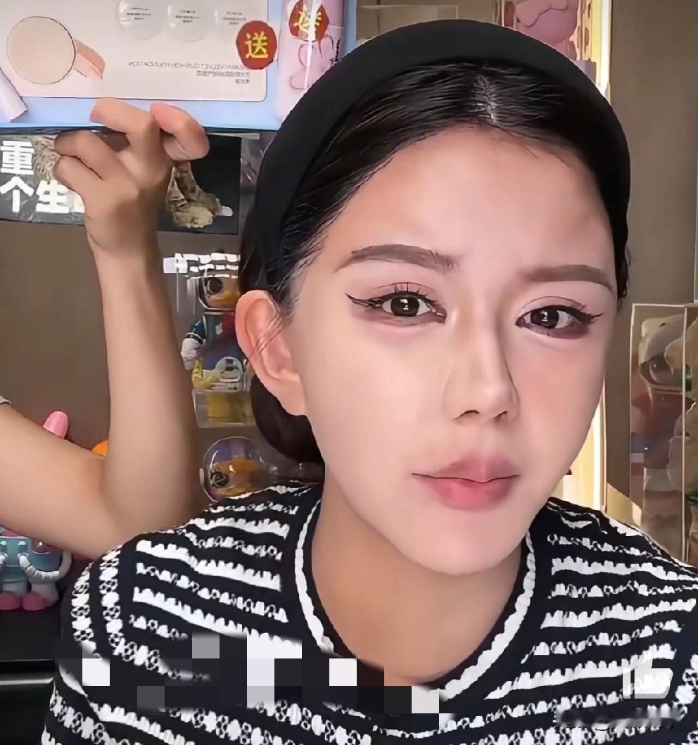 韩安冉喊话宋浩然粉丝别上纲上线，你站位他你就去买他的货，我想撕前男友等是我个人自