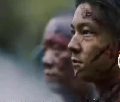“起来饥寒交迫的奴隶，起来全世界受苦的人，满腔的热血已经沸腾，要为真理而斗争……