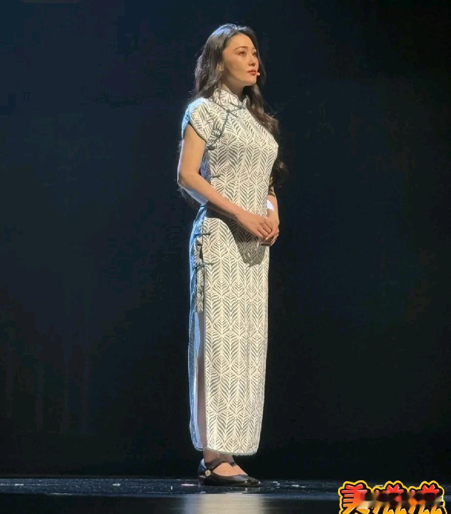 女明星那么瘦上镜都这样了，真不敢想象普通人上镜有多胖现实里身形纤细高挑的张馨予，