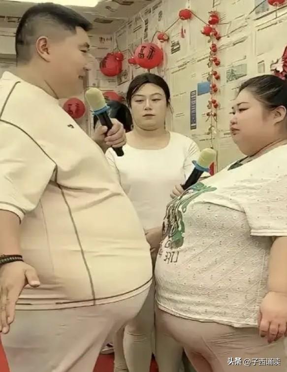 大肚能容，容天下难容之事；笑口常开，笑世间可笑之人！