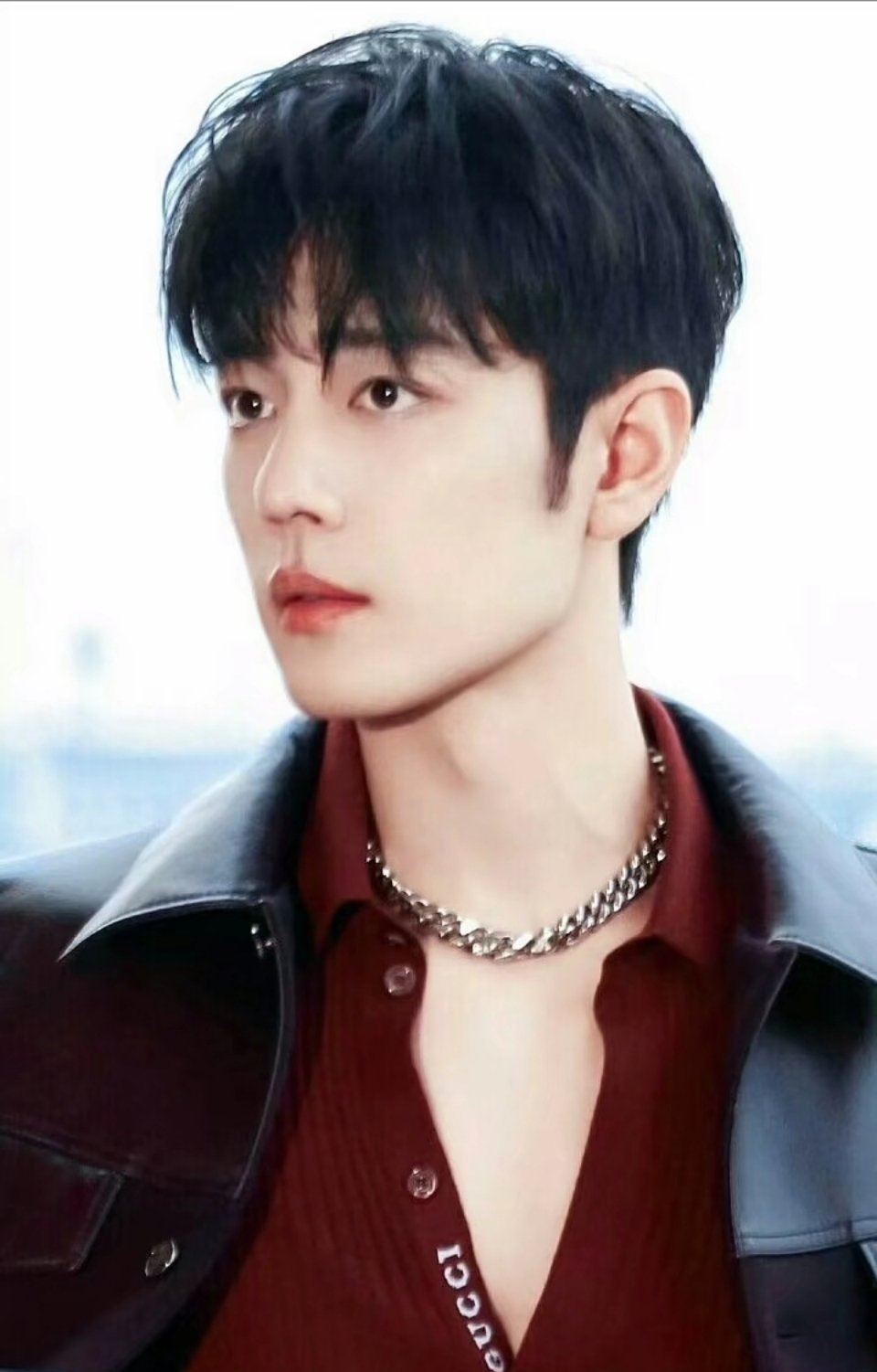 肖战肖战梦中的那片海日常见肖战 “翻到旧照，心动依旧”𝑭𝒍𝒊𝒑 𝒕𝒐