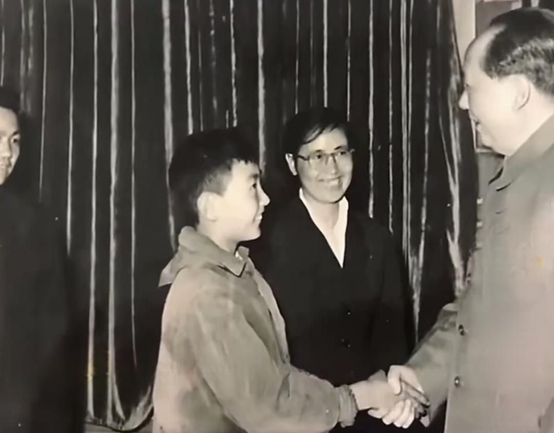 ＃红色文化＃
伟人风采欣赏：