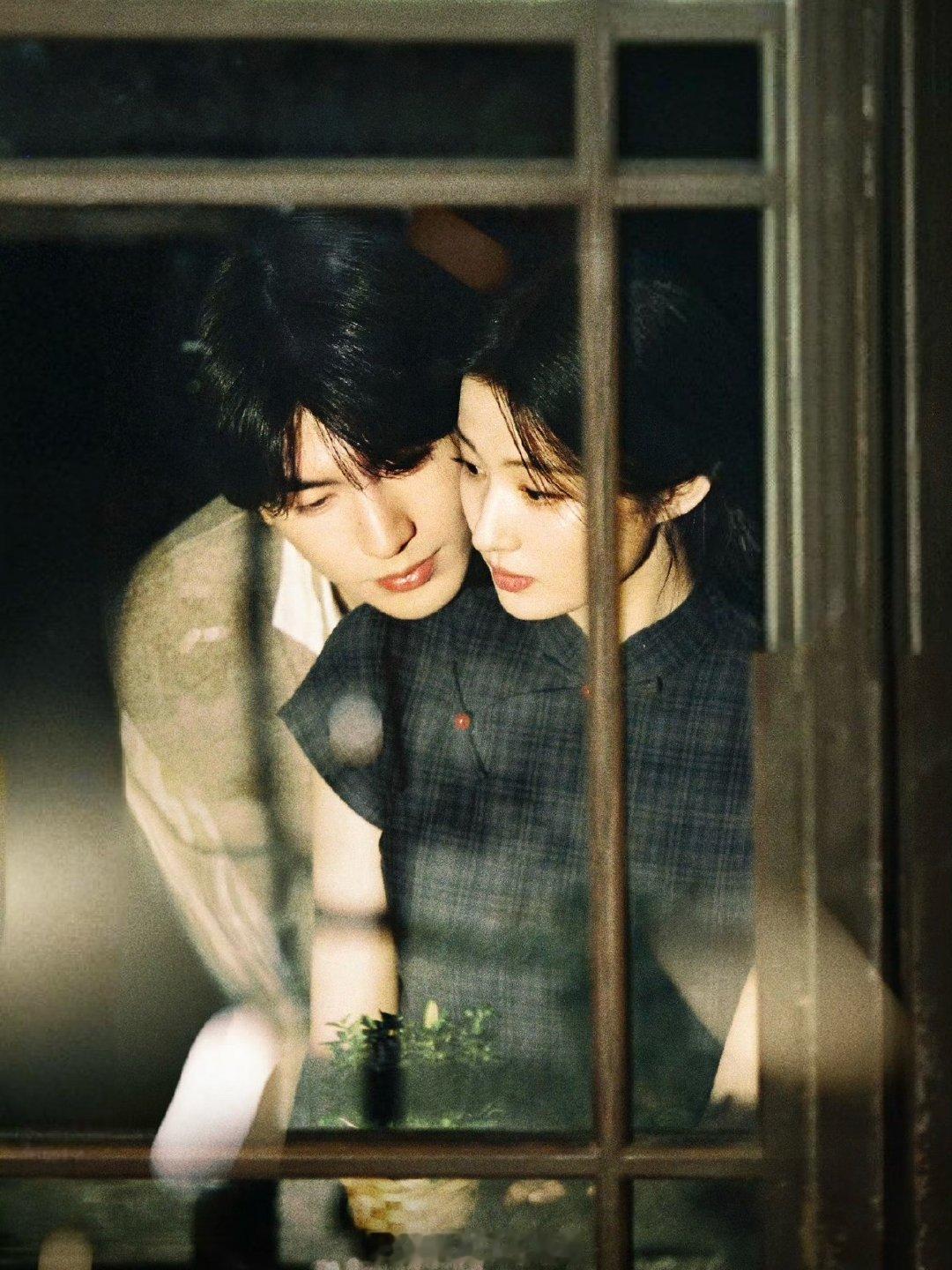 昨天的云合🈶张凌赫、王楚然主演的《这一秒过火》首播即登顶你看这部剧了吗 这一秒
