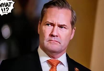 这一刻，安理会的空气怕是都要凝固了
俄罗斯代表推开椅子那一站，根本没打算留后路。