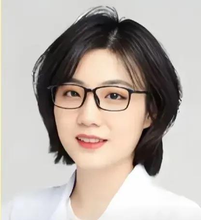 谷医生终于正常出诊了，
她的号都排到19号了，
怎么也没想到，她竟然

能这么快