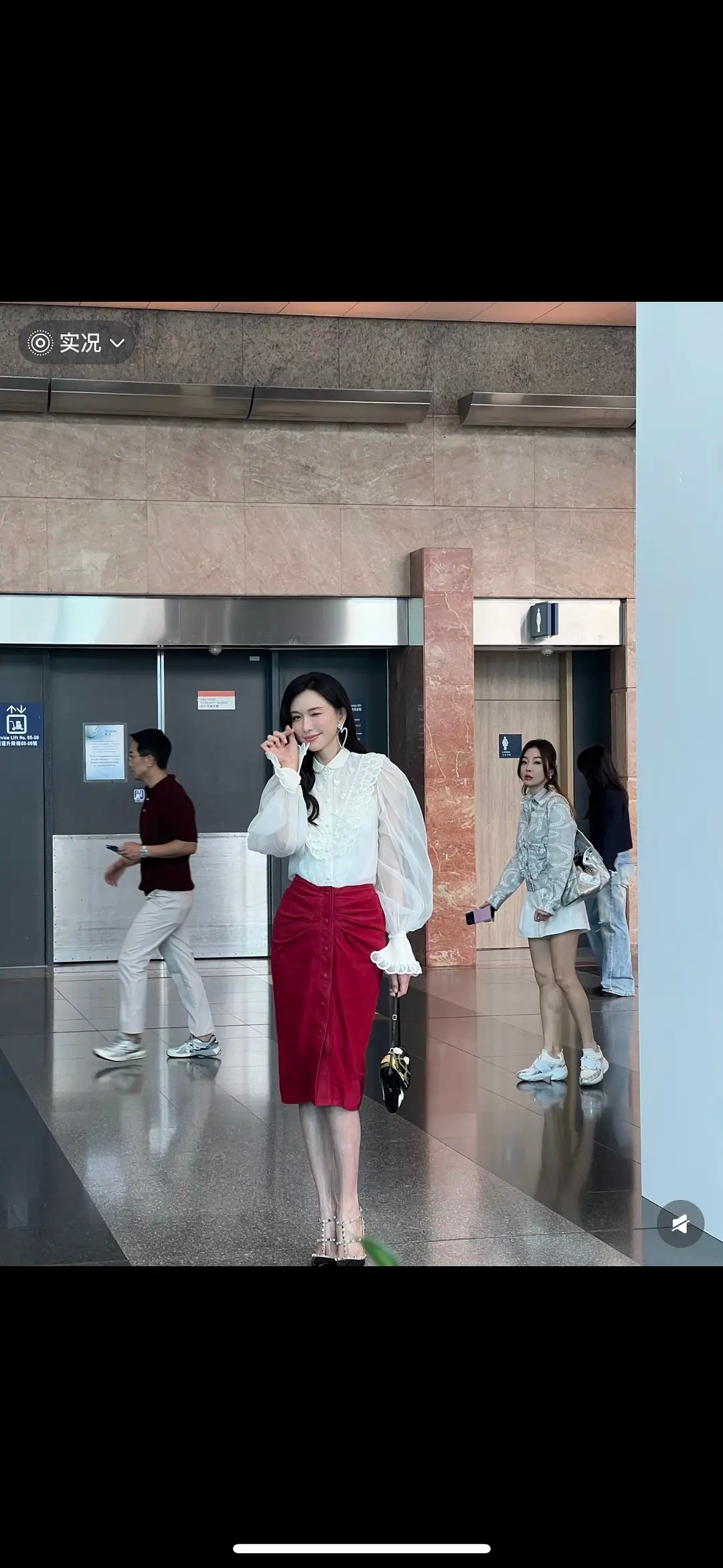 林志玲真的是不老女神啊，太美了 