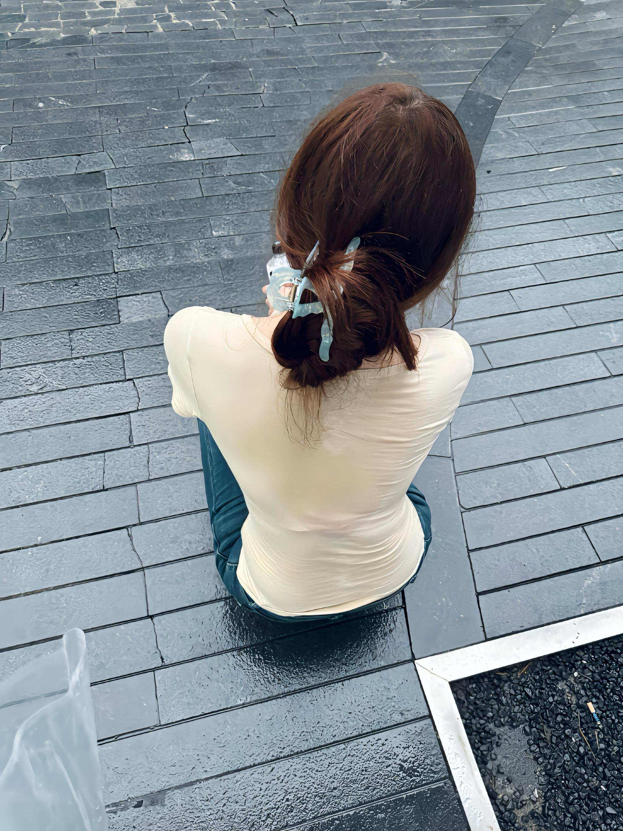 知道吗 你流泪的时候 我的眼睛也会酸涩