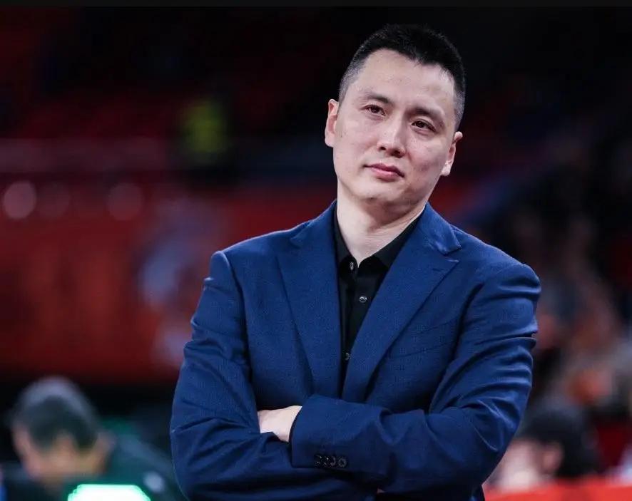 上海男篮淘汰北京首钢后，今年夺冠概率就很大了。因为另一组半决赛浙江广厦和深圳男篮