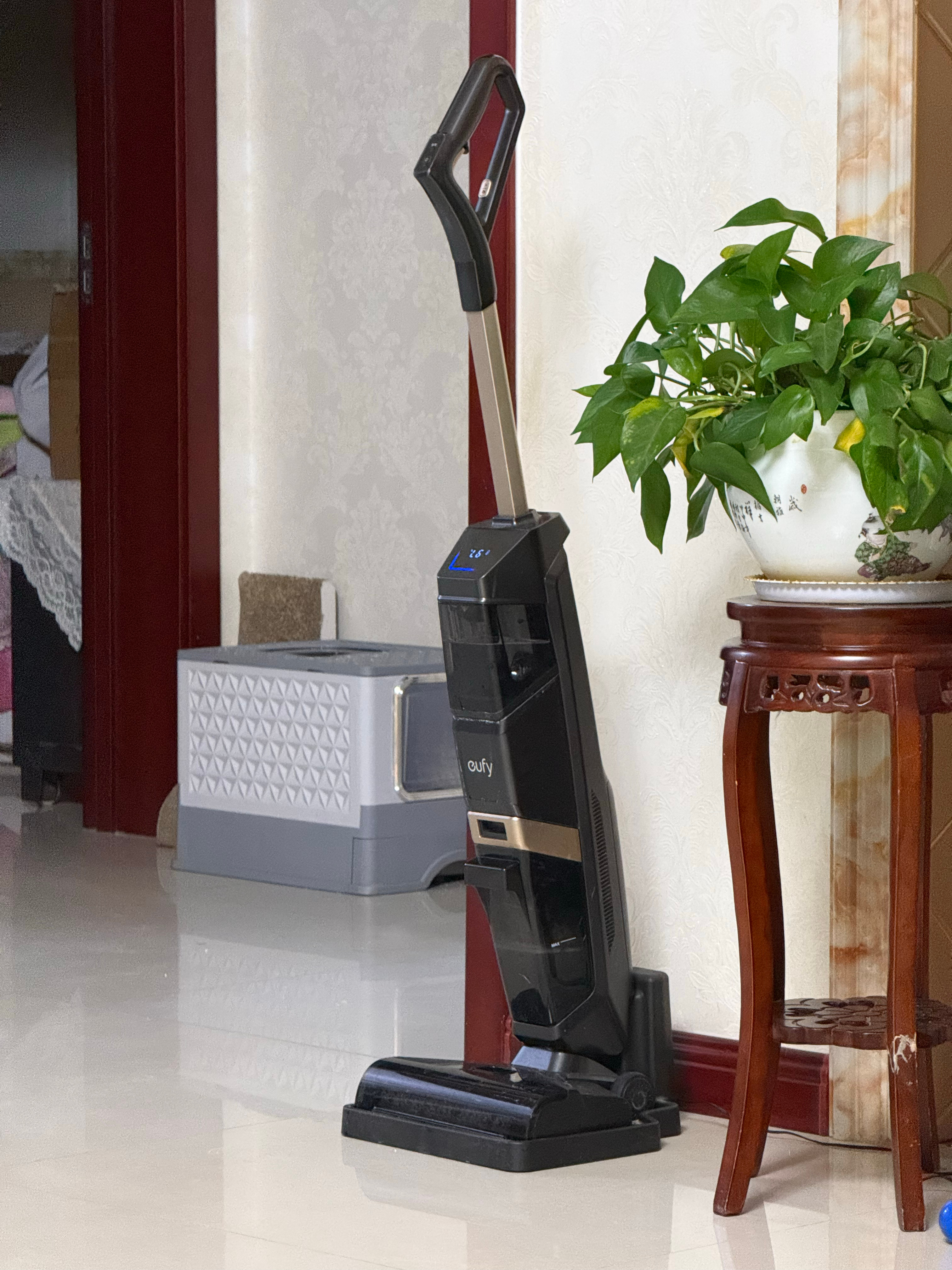 各位买洗地机，一定认准大品牌。比如我家这个anker安克旗下的eufy悠飞洗地机