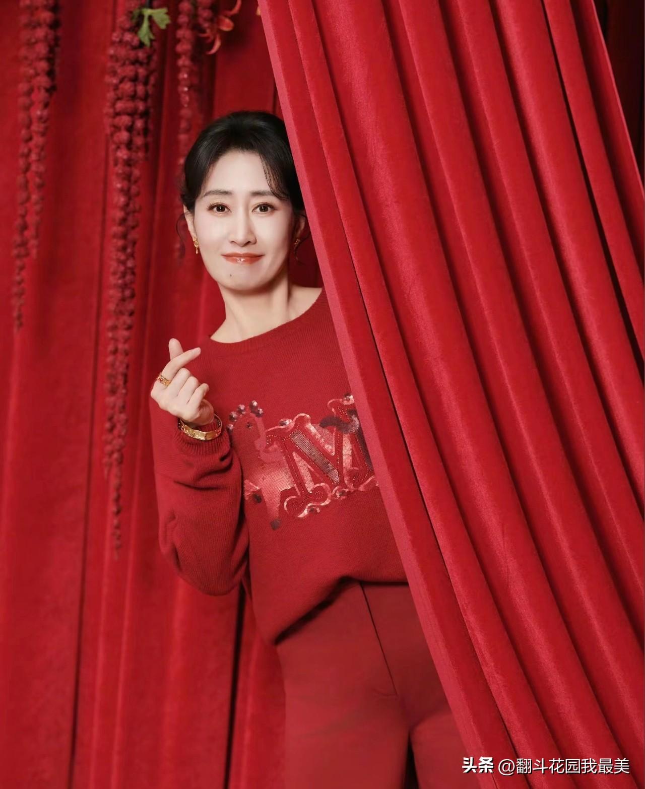 刘敏涛这段演技真的绝了，

凭一个角色直接碾压全场，

把中式窒息妈妈演得太真实