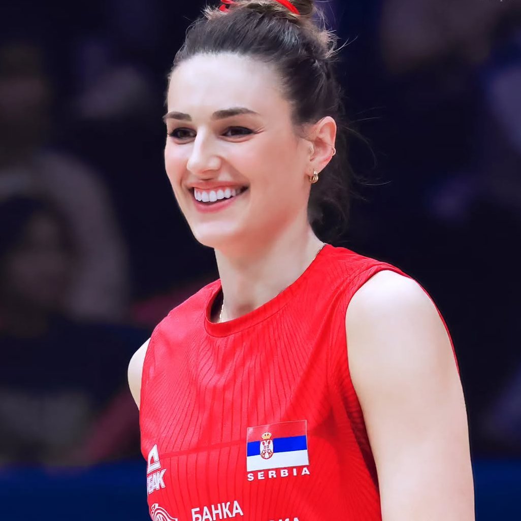 美女副攻🇷🇸阿莱克西奇因伤缺席接下来VNL的比赛！2026世界女排联赛