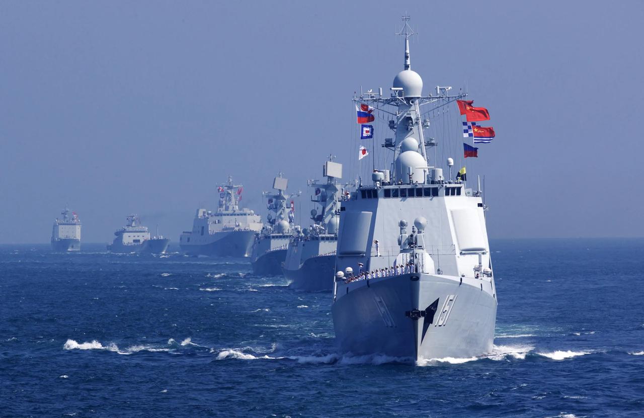 俄罗斯海军太拉胯了，但中国海军可不是闹着玩的！如果美国带着它的北约小弟们来到日本