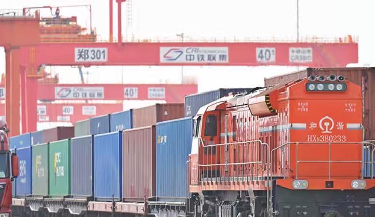 很多人都在问：美国为什么总要“我行我素”？是不是为了维护自身的霸权地位？其实，答