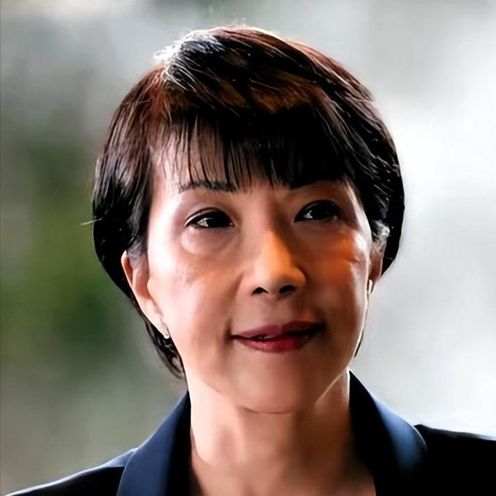 高市早苗21日前往G20峰会之前接受媒体采访时，做了一个看似温和的姿态，表示将全