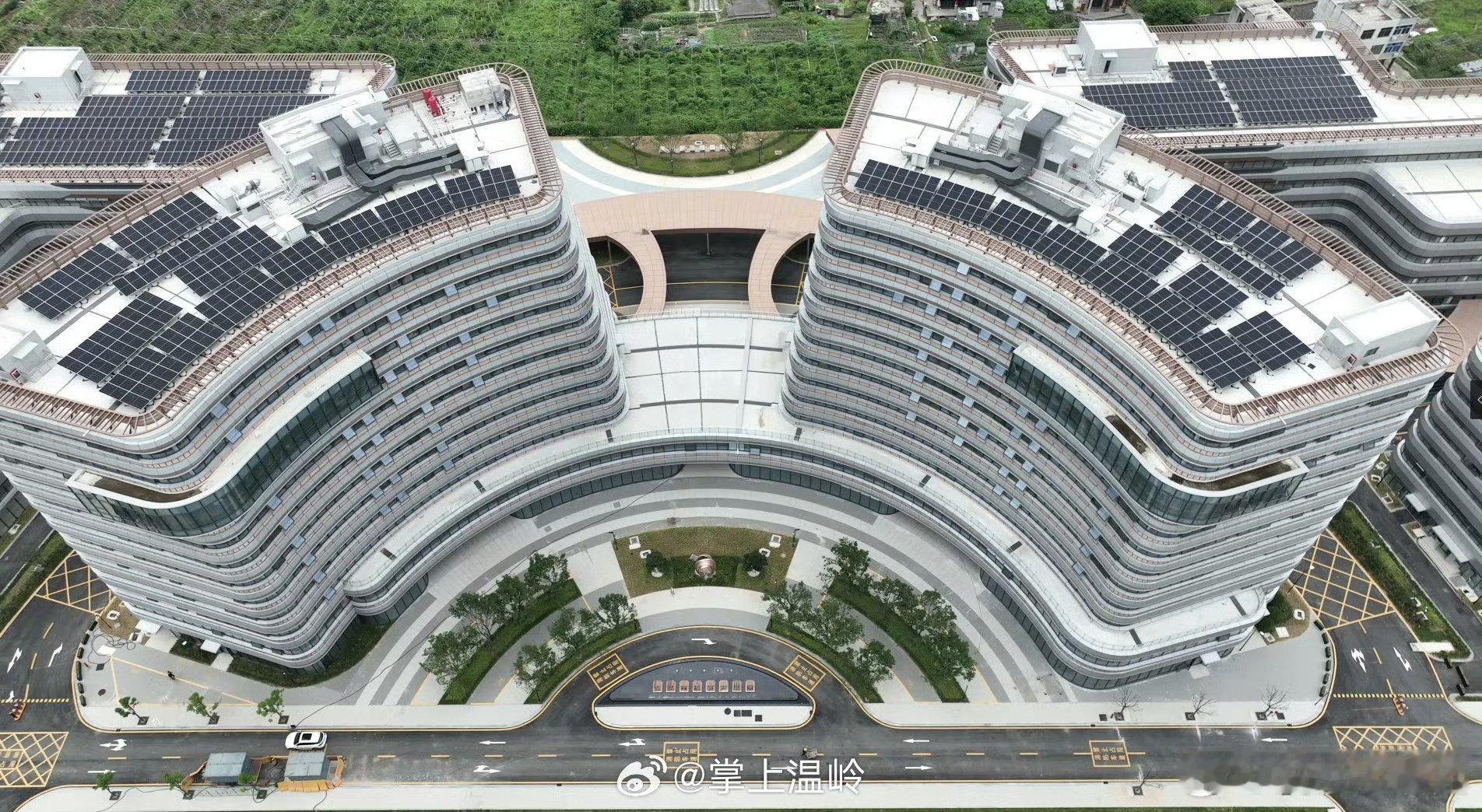 台州温岭芯地标撬动产业新变革近日，总投资约9.1亿元的浙江温岭市创新产业园区顺利