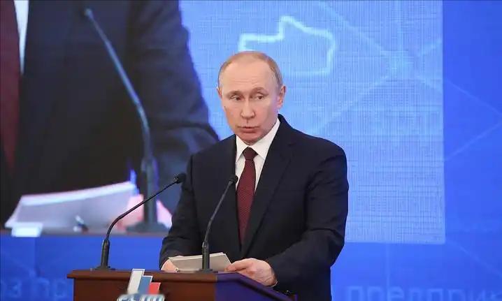 美国记者曾经提问普京，如果中国要解放台湾，俄罗斯会不会插一脚，而普京干脆利落的话