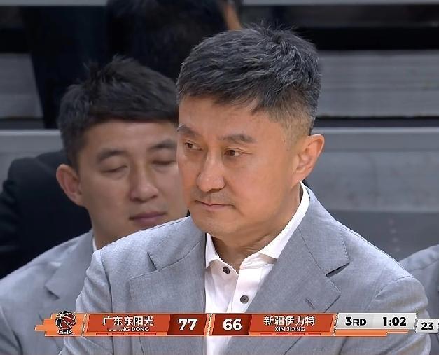 今晚，广东队主场战新疆队主要做好了两点：
一是国内球员集体复苏打得好，共斩获54