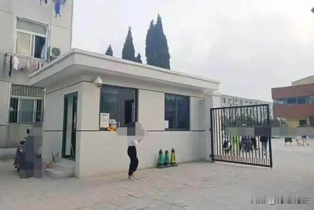 吉林白山，吴大爷退休后闲不住，于是通过人力资源公司去某学校当门卫，谁知刚上班几个