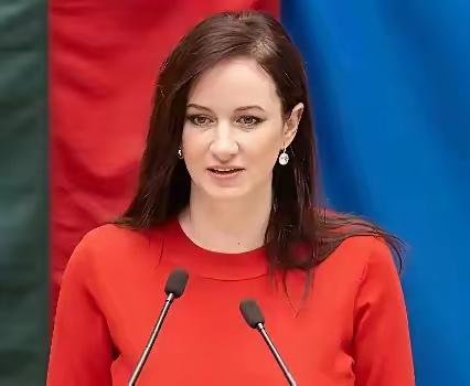 可真是“可喜可贺”，立陶宛总算在现实面前“幡然醒悟”了。

早干嘛去了？当初跳得