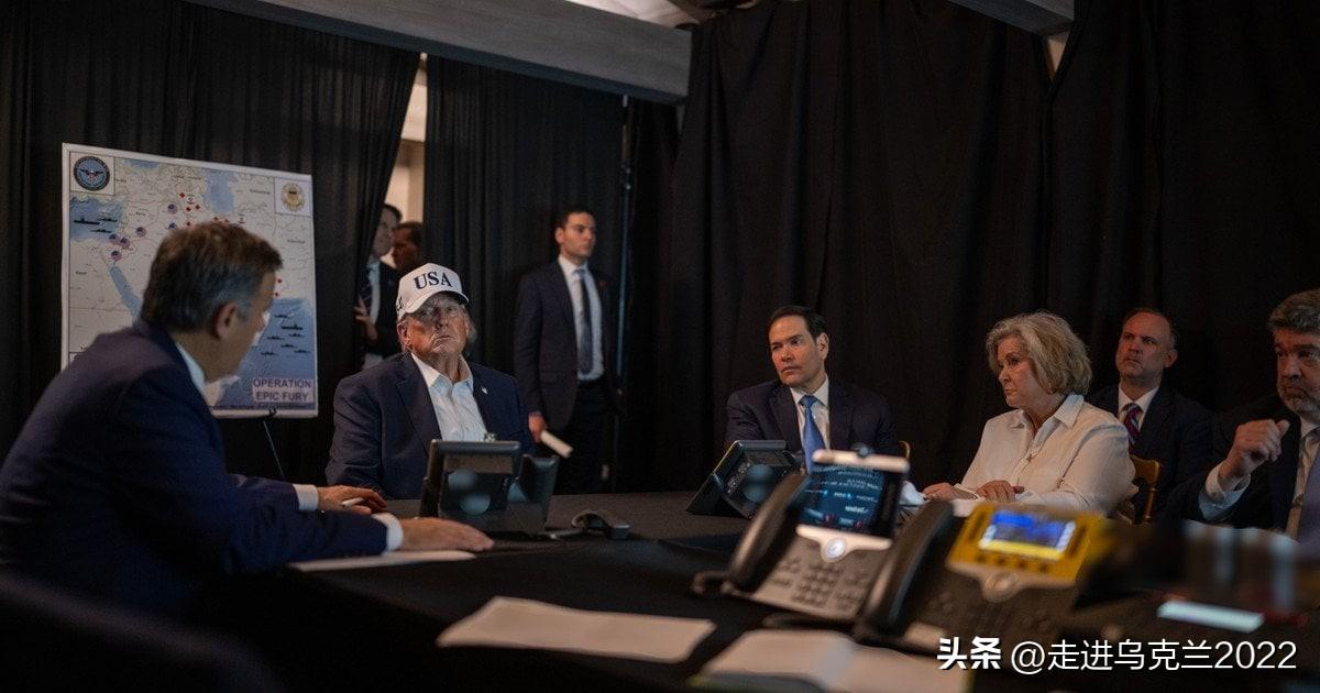 特朗普在线关注袭击伊朗过程（照片）


白宫展示了2月28日美国总统特朗普，如何