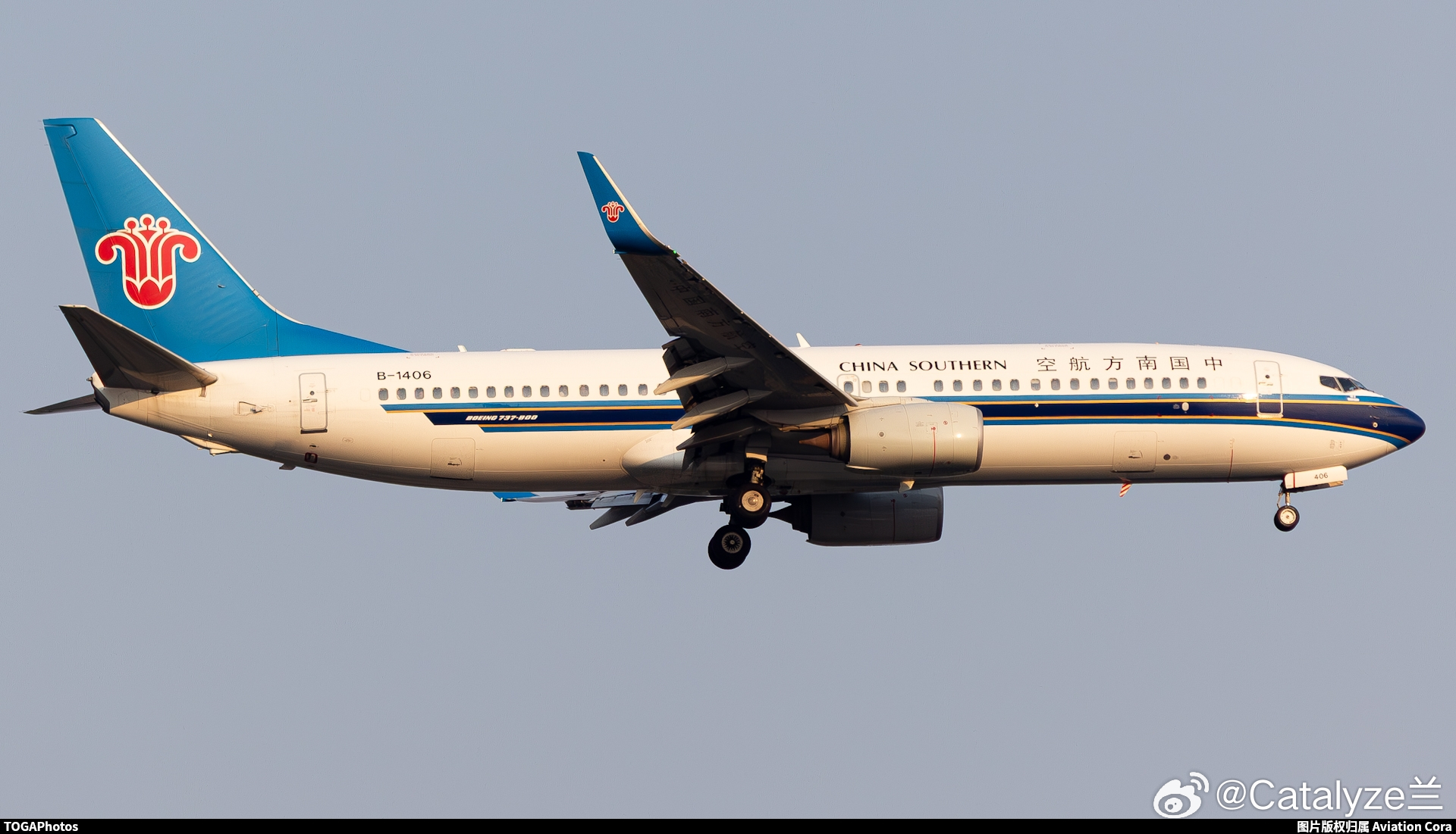 【南航暑运加速织密新疆国际航线网】南方航空8月起密集加密乌鲁木齐出港国际航线：8