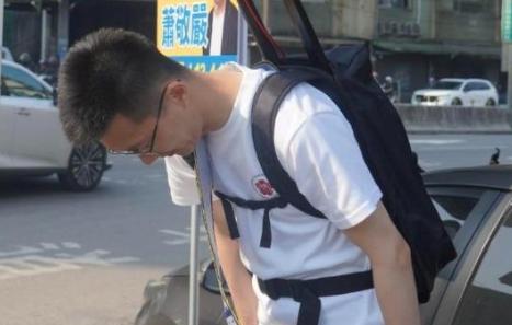 快讯／萧敬严宣布退出国民党初选提名：让一切回归平静
 
国民党前发言人萧敬严今天