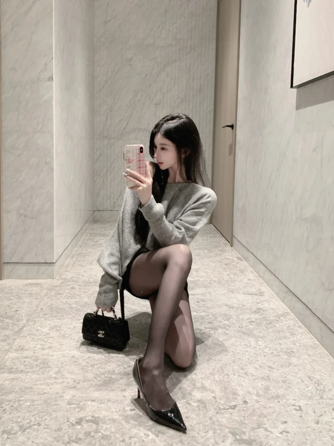 最近很火的蹲姿拍了