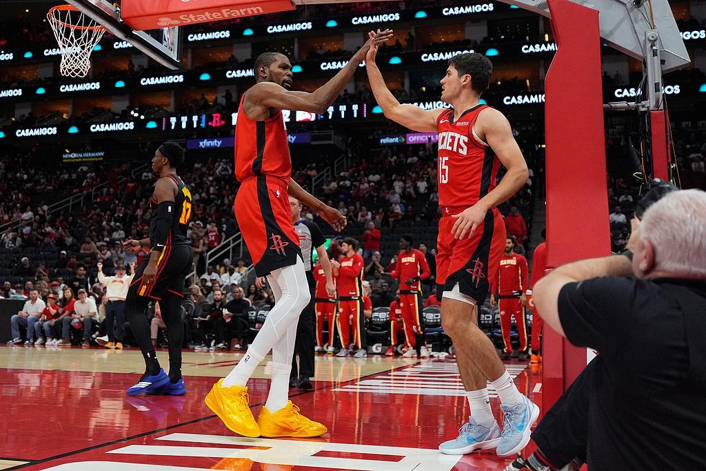 火箭背靠背对热火胜率高达56.4%，乌杜卡的球队有望复仇成功。

明天上午8点，